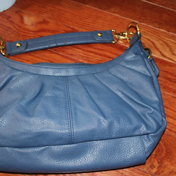 blue purse - Picture 4 of 5